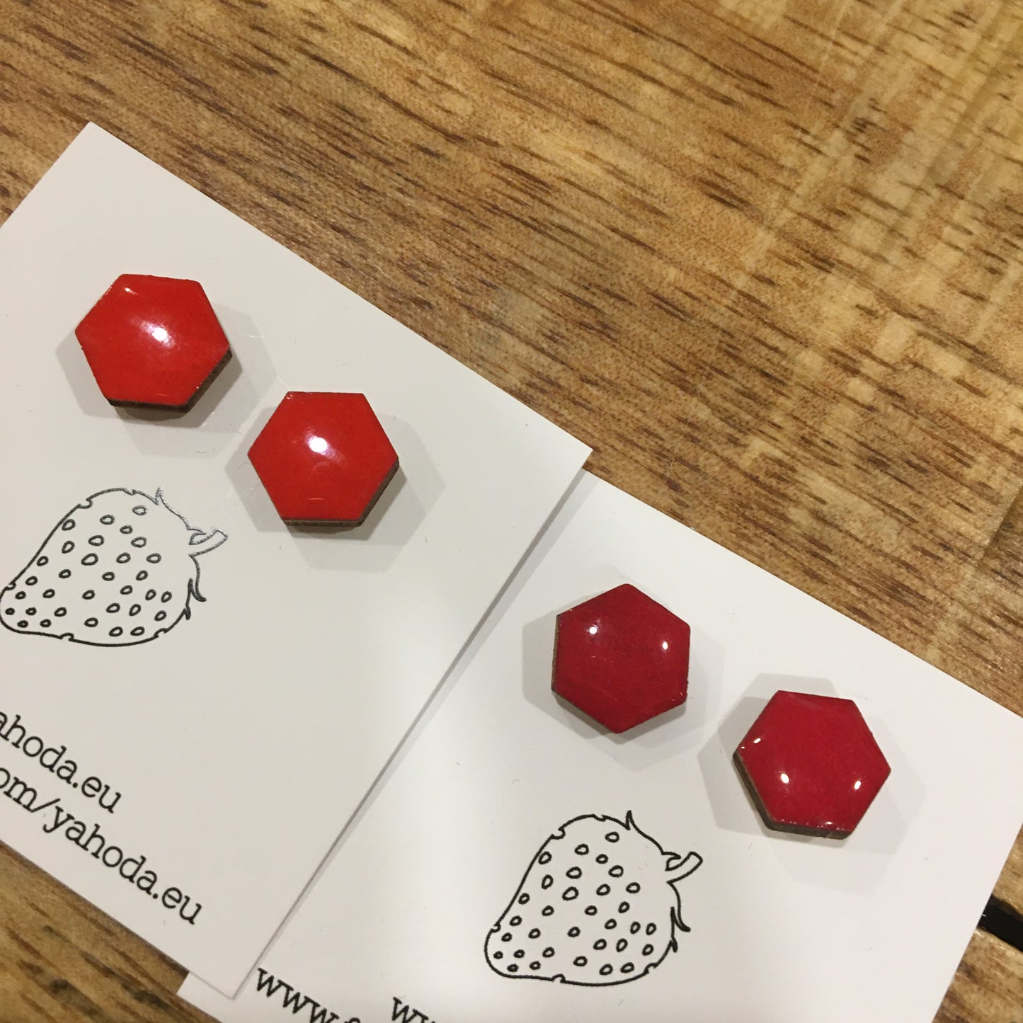 Náušnice - hexagon - Červená