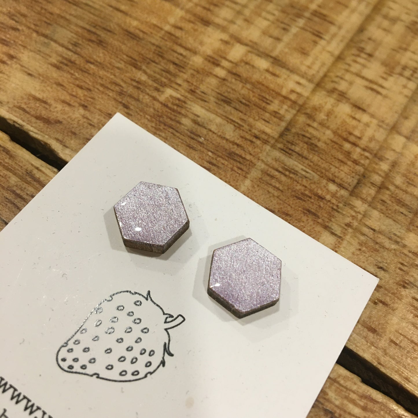 Náušnice - hexagon - Fialová perleť