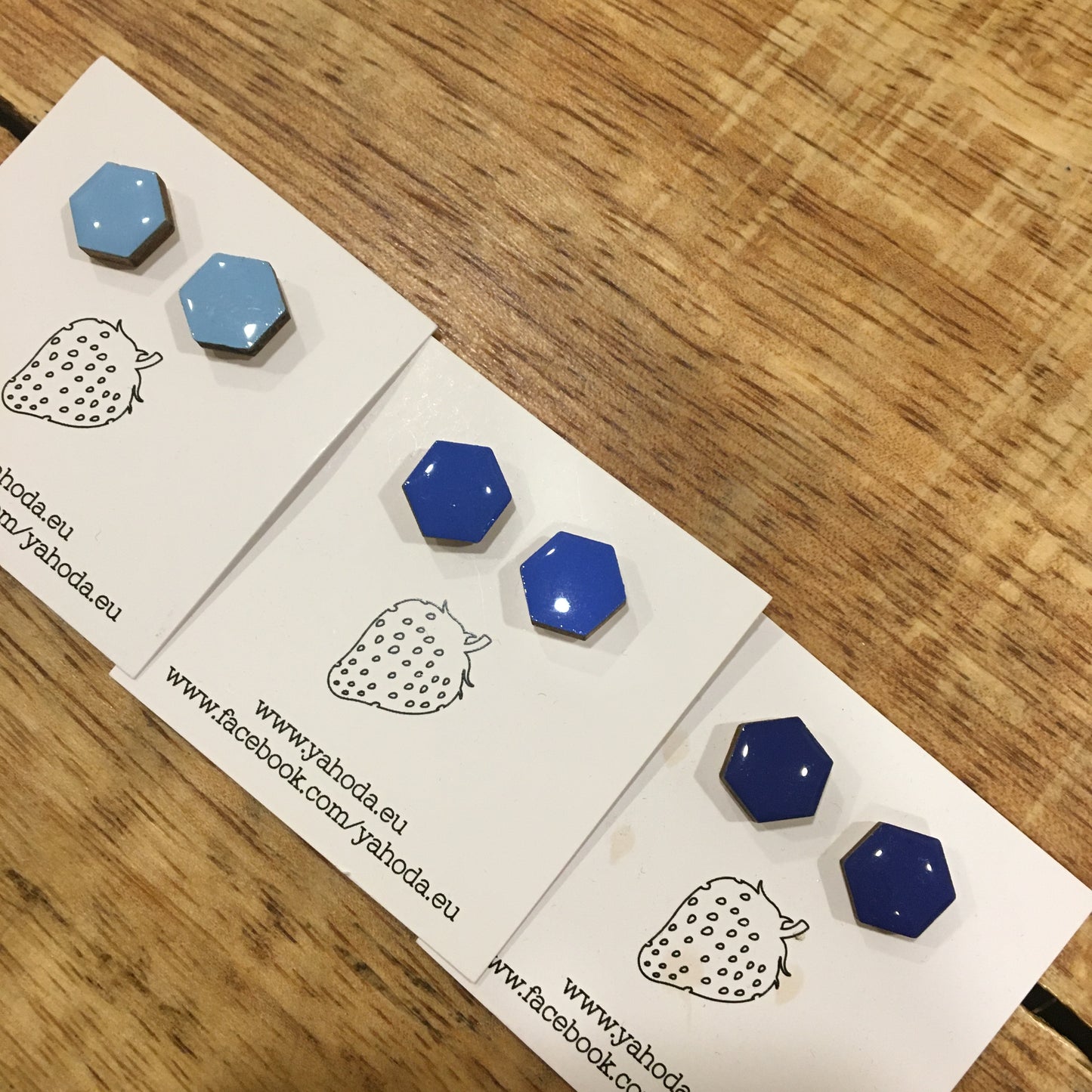 Náušnice - hexagon - Modrá královská